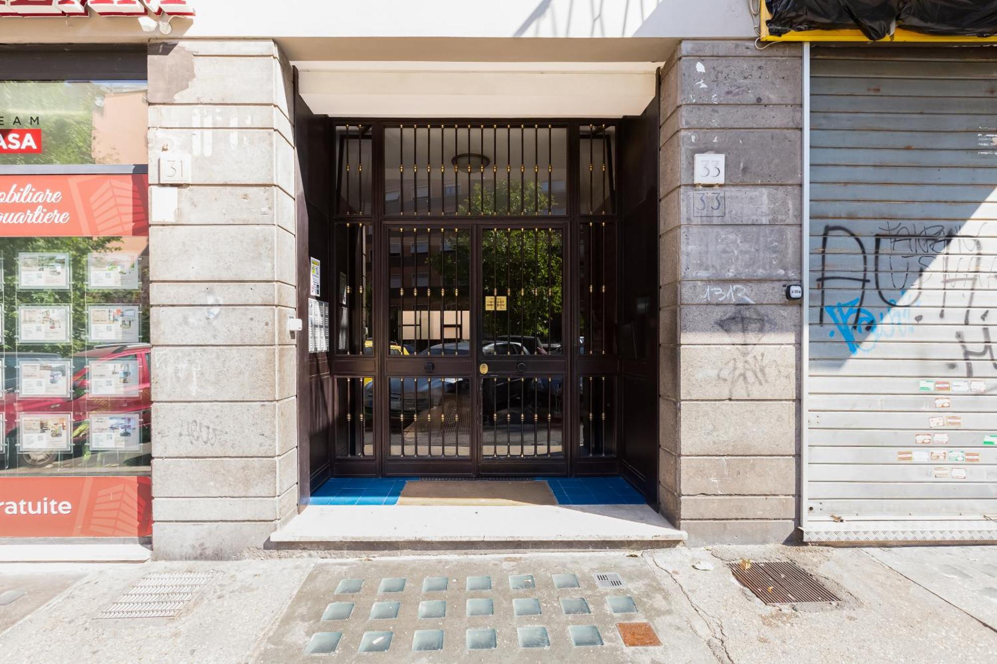Appartement Moderno Sopra Metro A E Parco Degli Acquedotti